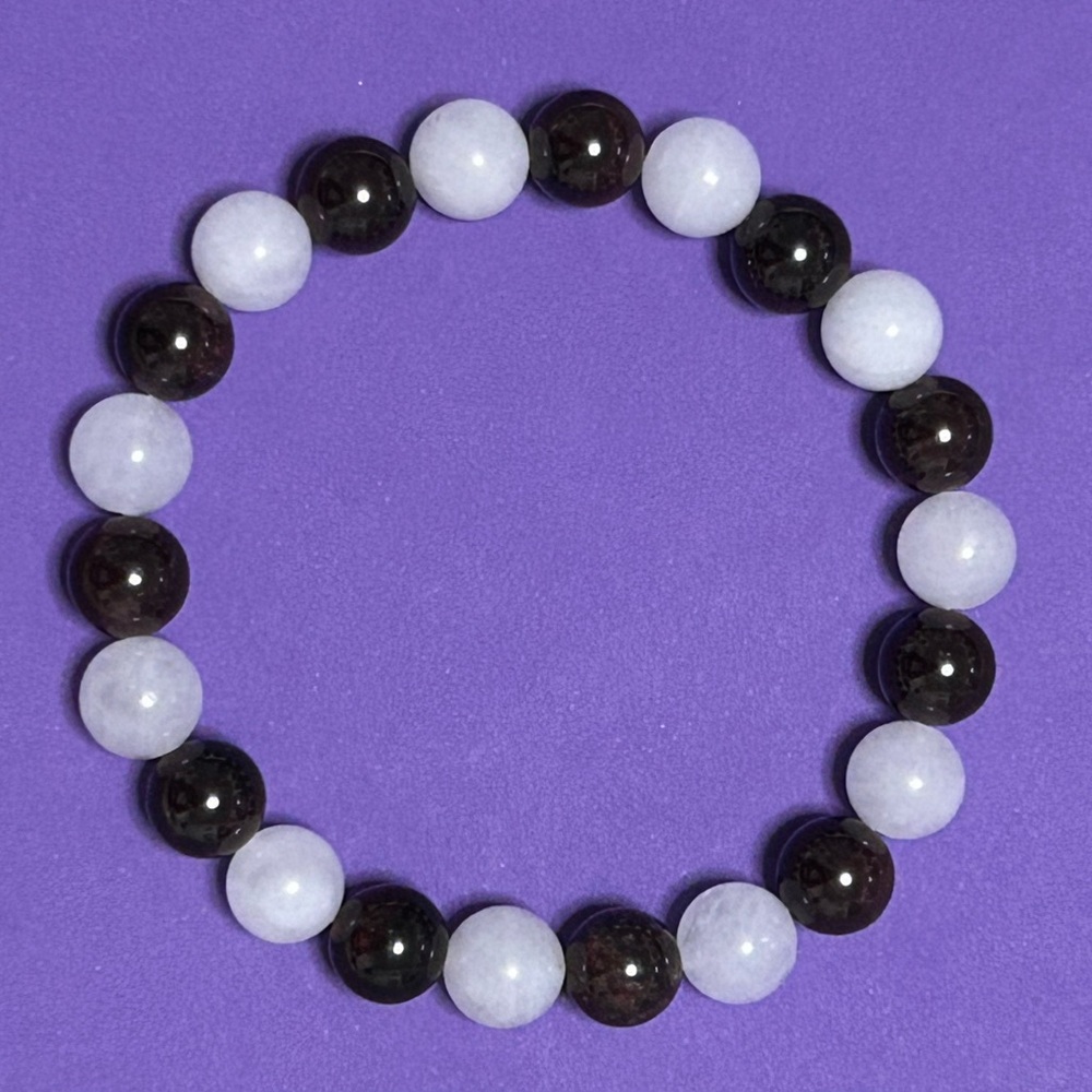 handmade beaded bracelet - white jade and red garnet